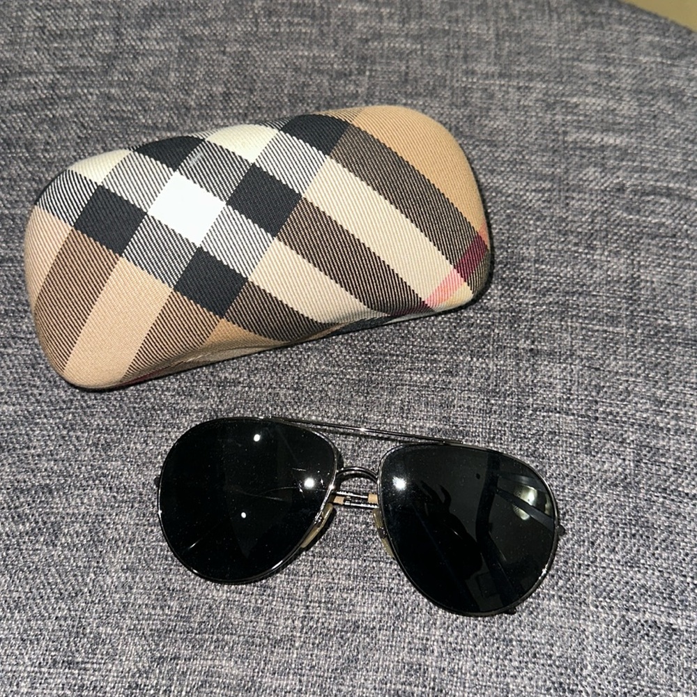 Burberry aviator sunglasses